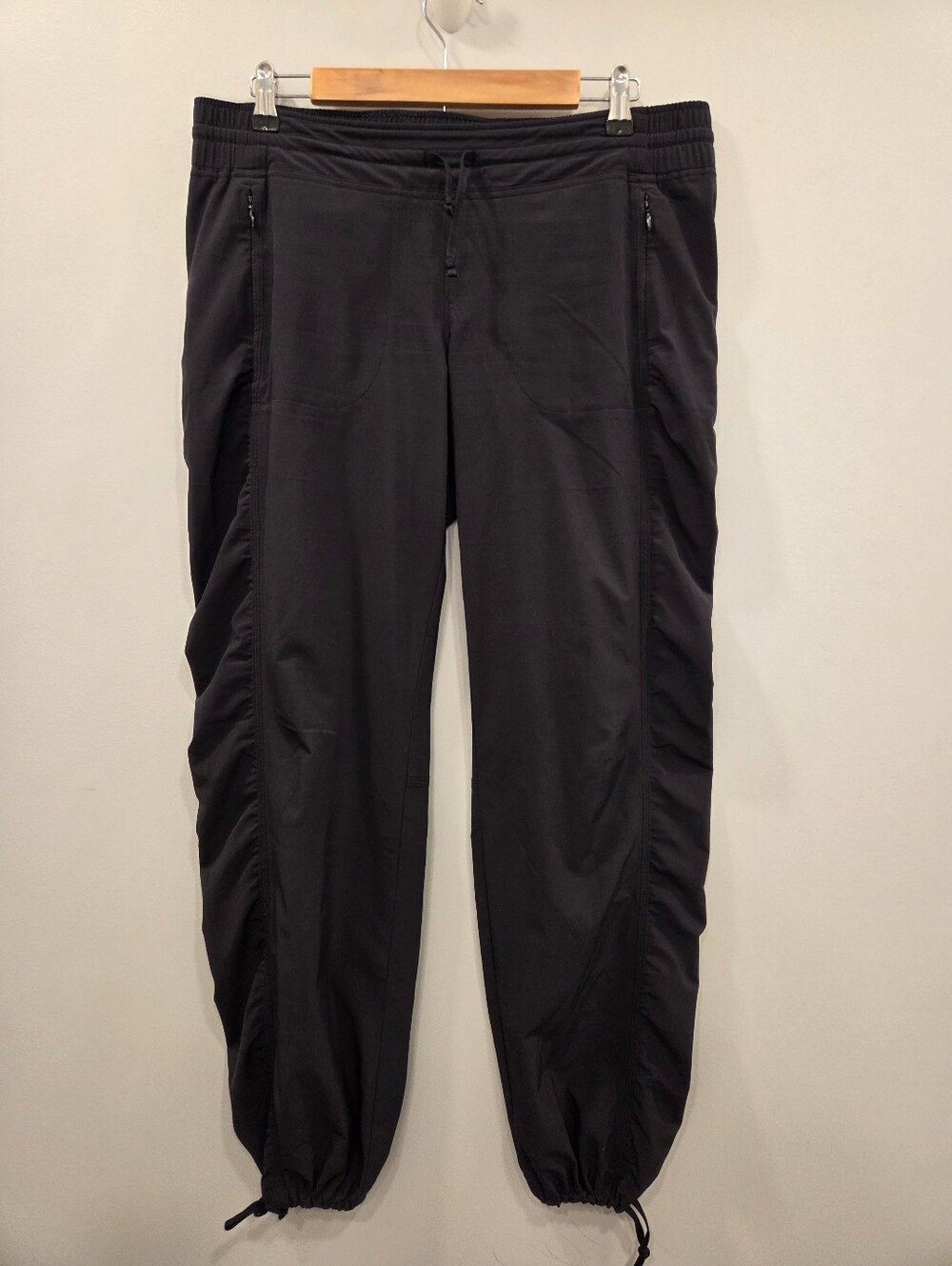 Athleta La Viva Joggers Black Size 10